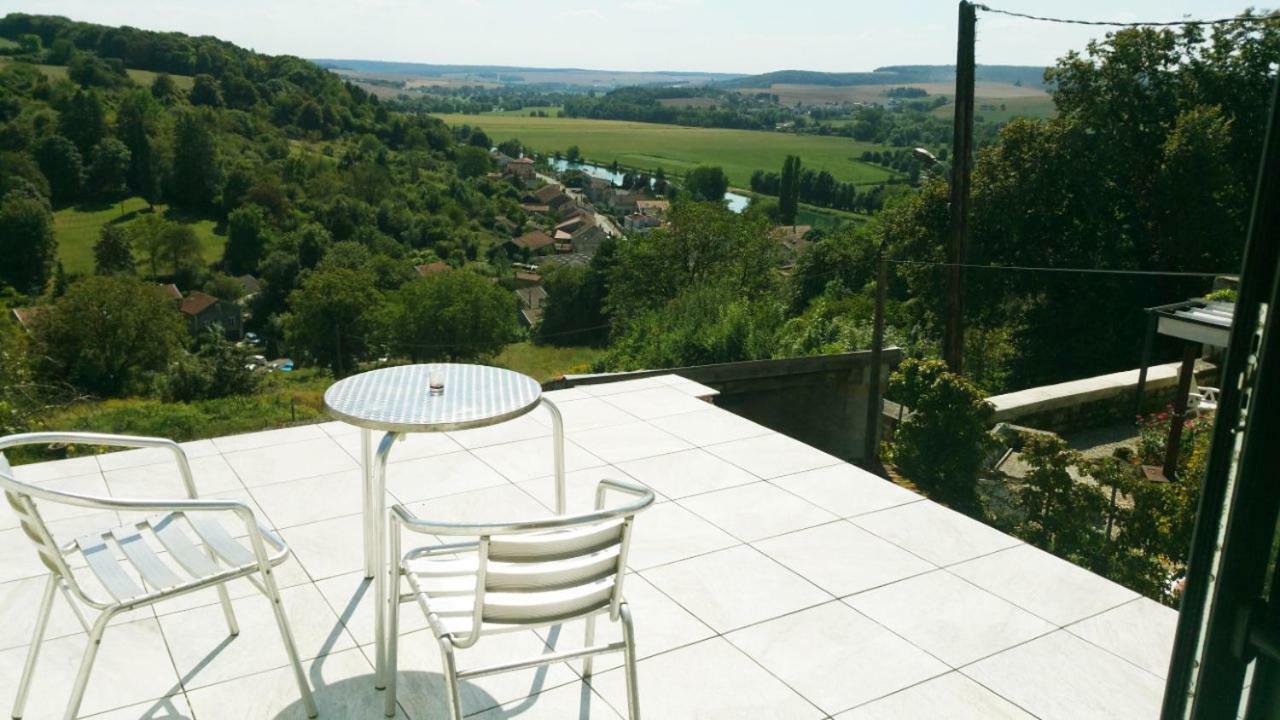 B&B Chez Fouchs - Chambre D'Hotes Dun-sur-Meuse Εξωτερικό φωτογραφία